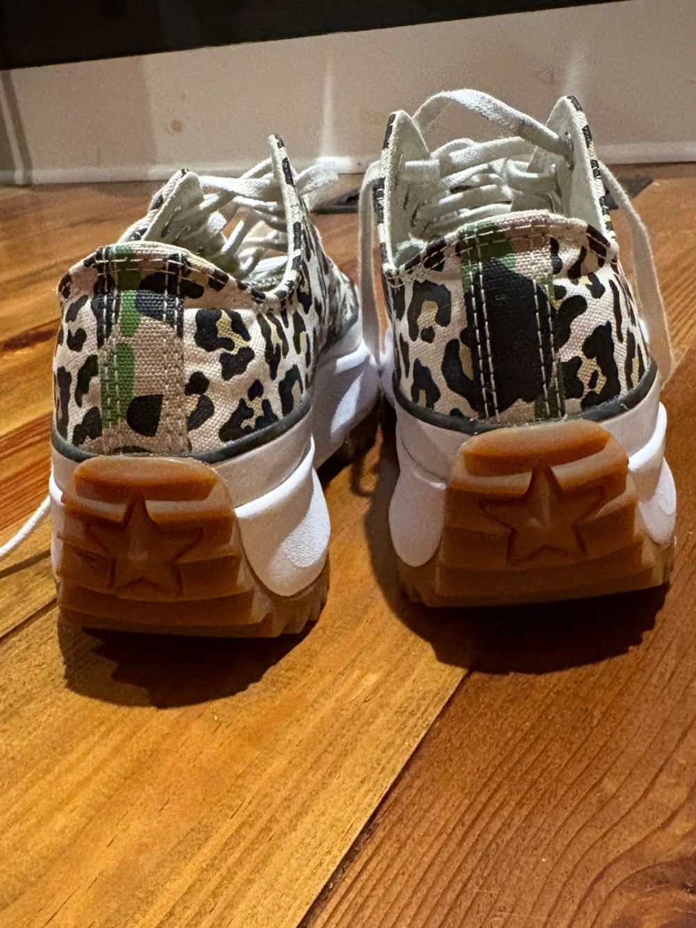Converse Run Star Camo Leopard Platform Sneaker - Picture 4 of 12